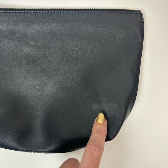 Cuyana Black Leather Cosmetic Pouch Clutch Travel Makeup Bag Gold Zip w/Dust Bag - Picture 12 of 14